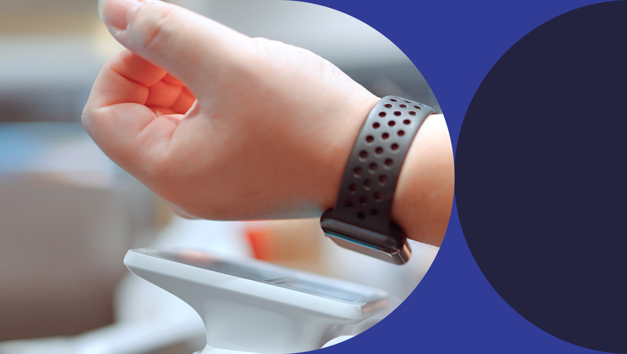 customer-paying-with-watch